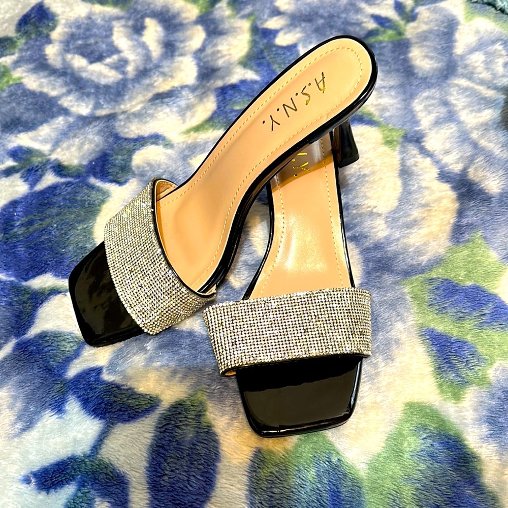 NO FOR SALE Black and Silver Women's Shoes